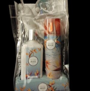New (Nwt)  Escapes collection